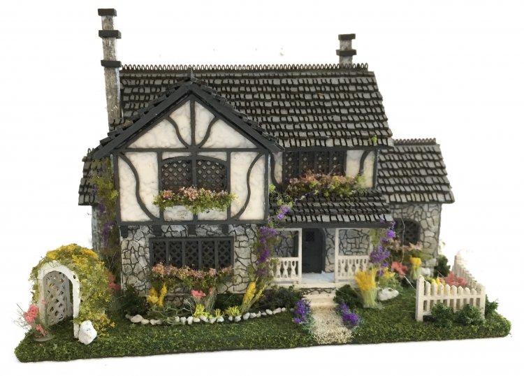 Complete kit 1:144th Inch Scale Storybook Harper Grace Tudor - Click Image to Close